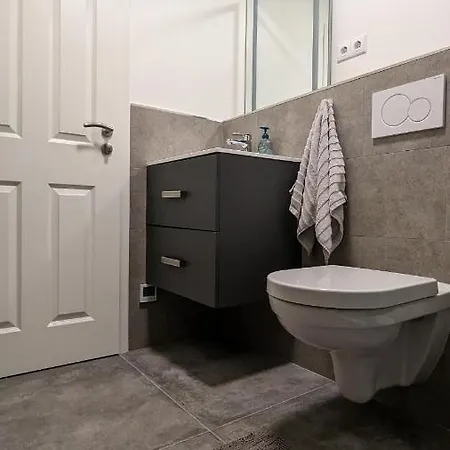 Maya Monteurwohnung Apartmán Baden-Baden